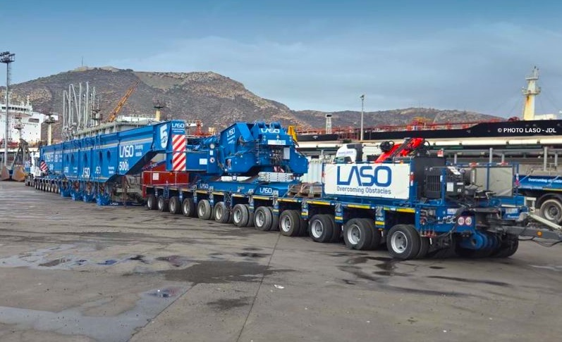416 tonnes, 80 mètres de long… LASO prend toute la route !