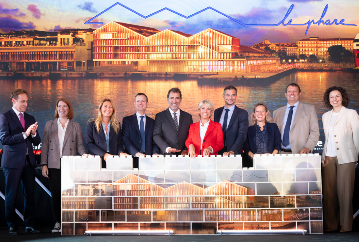Marseille Fos : première pierre posée pour « Le Phare », futur siège du port !