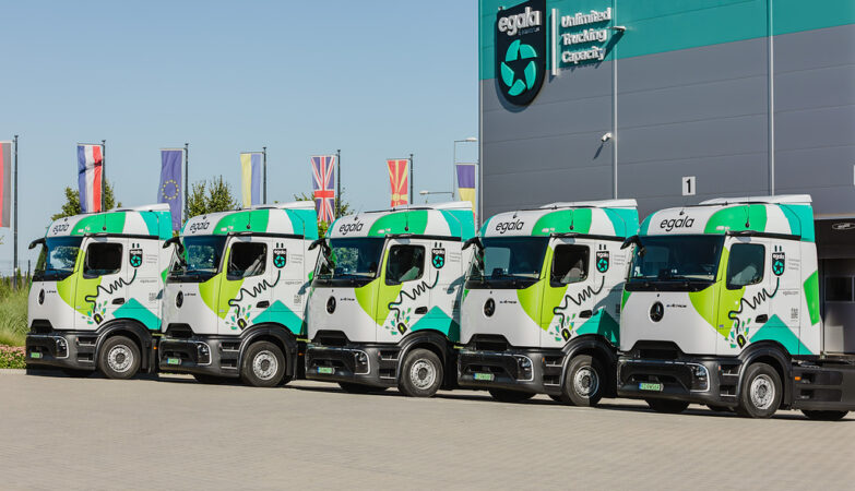 Egala voit grand : 175 Mercedes-Benz Trucks pour conquérir les routes européennes