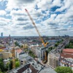 À Berlin, une Grove de 450 tonnes obligée de voyager sans sa flèche