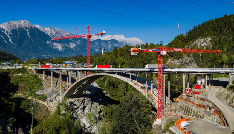 Deux grues WOLFF au-dessus des gorges du Sill : un chantier sous haute tension !