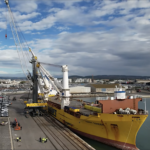 Port de Sète : une Liebherr LHM 550 de 154 tonnes entre en scène