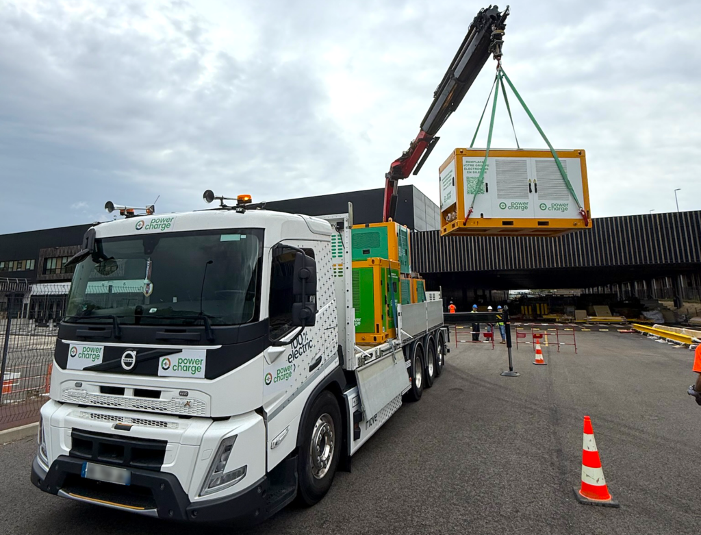 PALFINGER et PowerCharge : le duo électrique qui donne de l’énergie aux chantiers