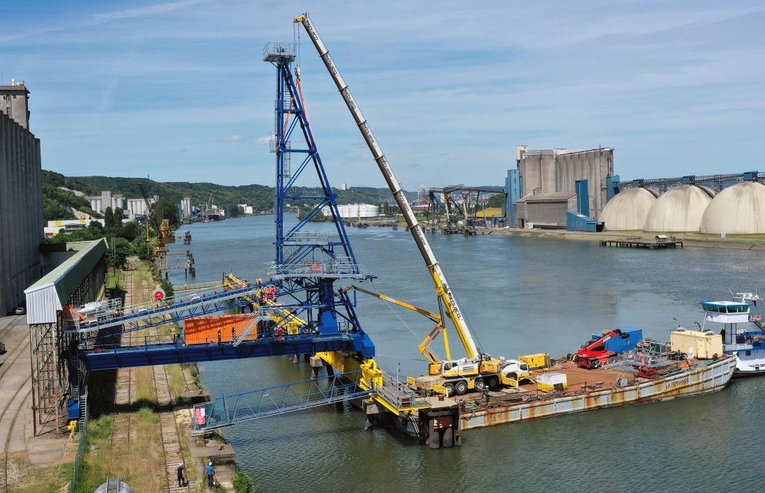 Mediaco mobilise une 220 tonnes pour monter un portique céréalier de 250 tonnes !